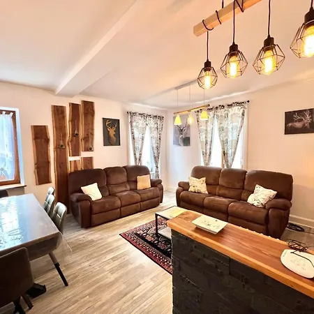 Casa vacanze Majestic Mountain - Endroit Magique - 20 Personnes Cornimont