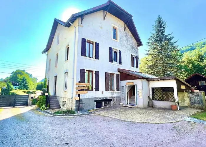 Majestic Mountain - Endroit Magique - 20 Personnes 펜션 *