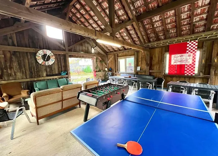 Majestic Mountain - Endroit Magique - 20 Personnes 펜션