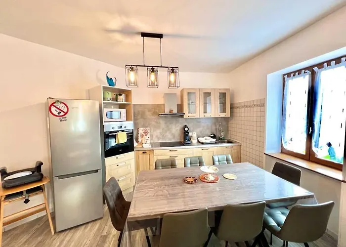 Majestic Mountain - Endroit Magique - 20 Personnes 펜션 *